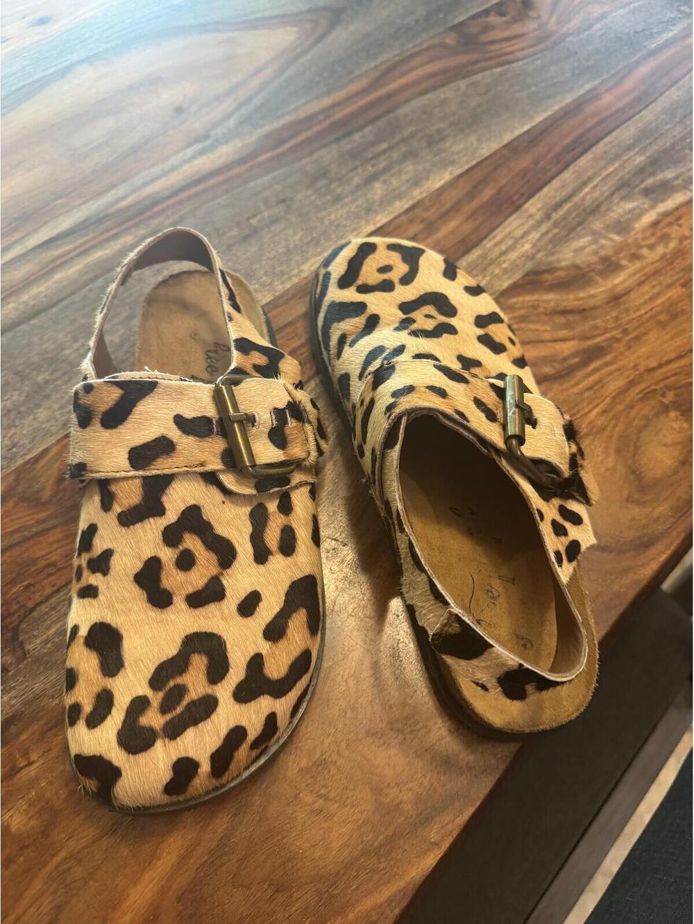 Free People Leopard Print Slingback Clog Mules - Picture 3 of 8